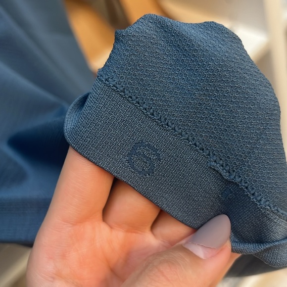 Lululemon blue swiftly tech strappy tank size 6 - Picture 5 of 5